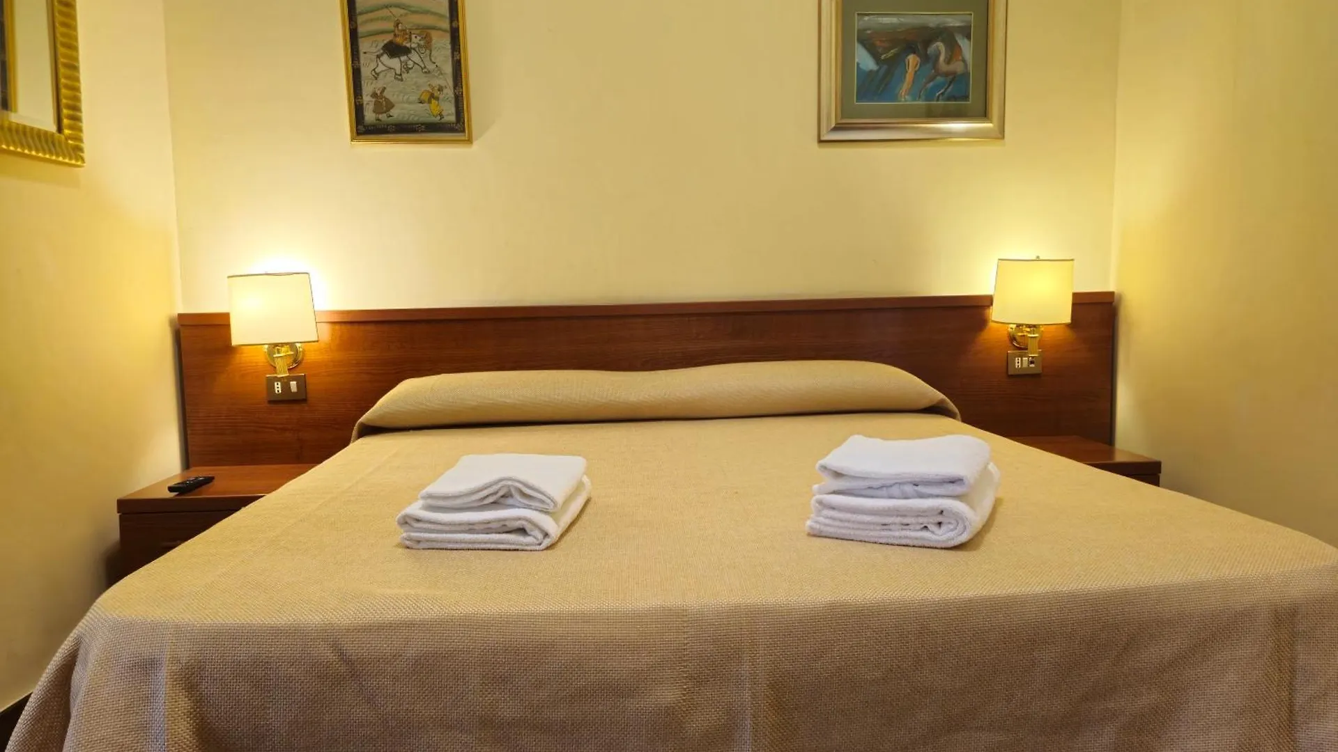 **  Hotel Azzurra Roma Itália