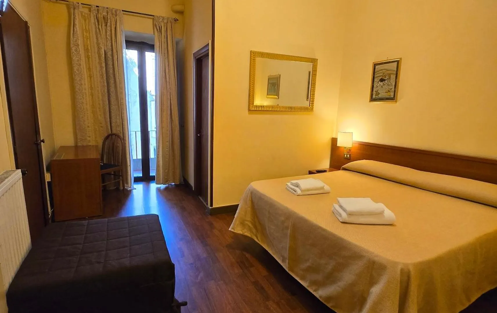 Hotel Azzurra Roma 2*,  Itália